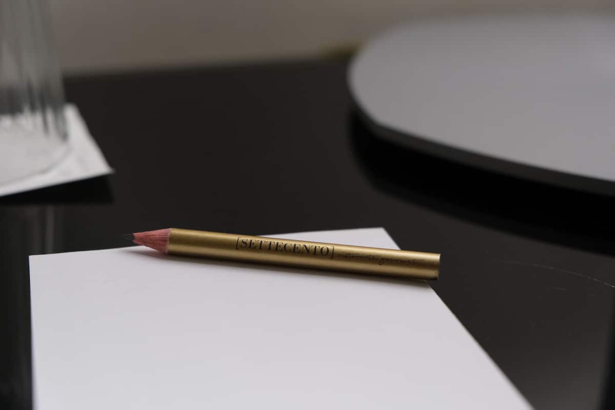 Memory foam (visko elastik) yatak, minibar, odada kasa