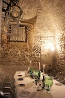 Se sirven desayunos y almuerzos, restaurante con mesas al aire libre