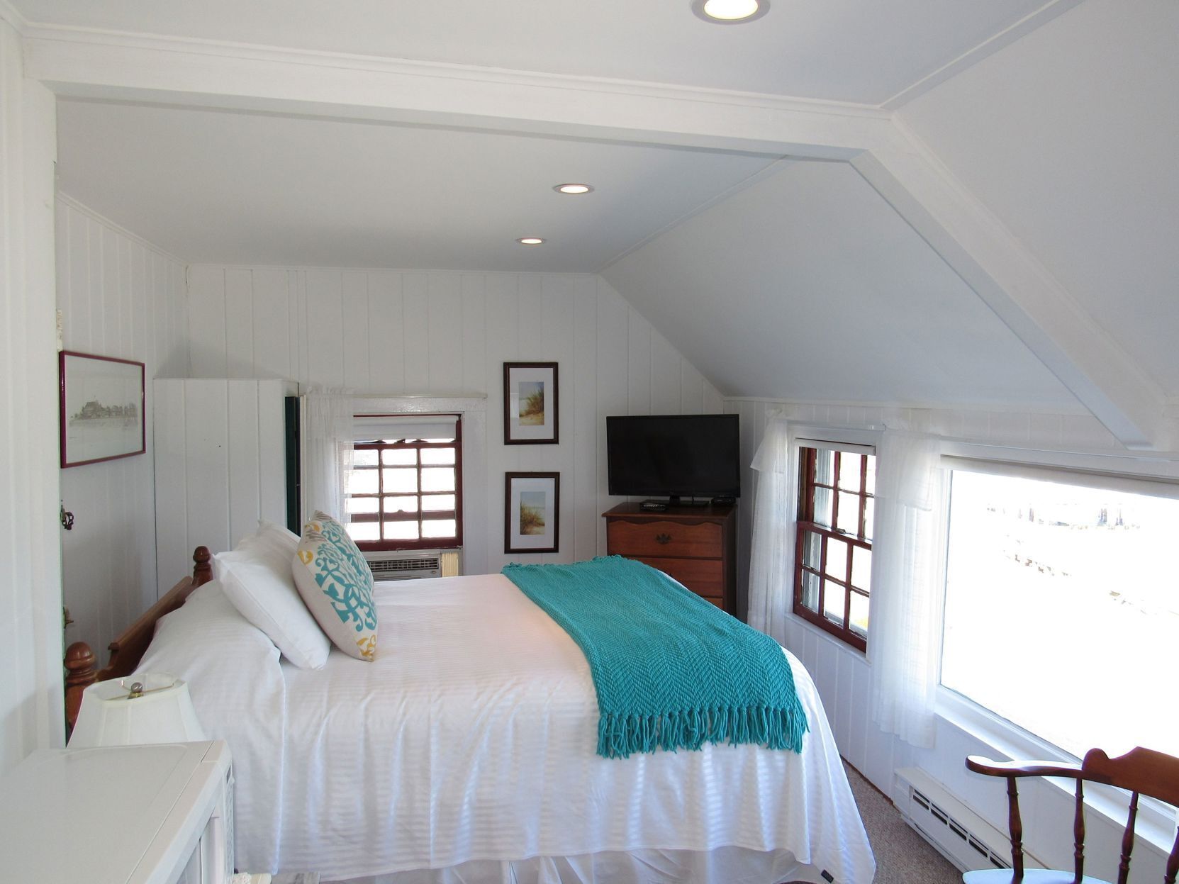 Premium bedding, blackout curtains, iron/ironing board, free WiFi