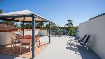 3 Bedroom Rooftop Apartment | Balcony