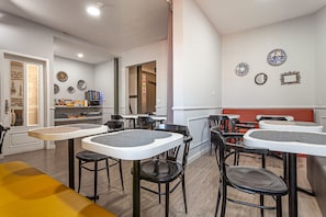Café da manhã continental grátis todos os dias