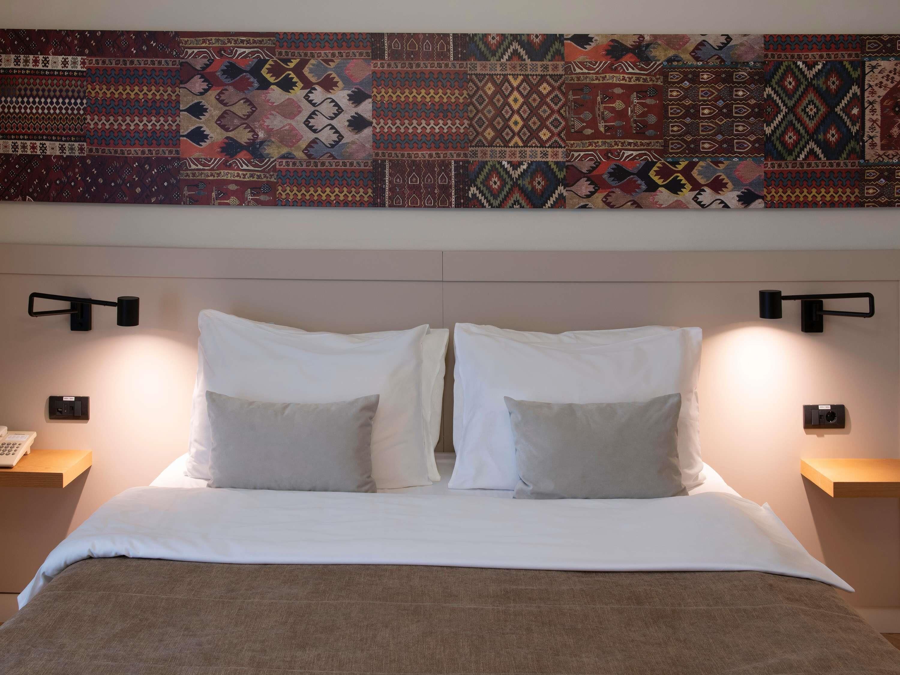 Superior Room, 1 Double Bed | In-room safe, desk, laptop workspace, soundproofing