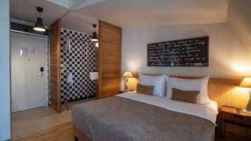 In-room safe, desk, laptop workspace, soundproofing