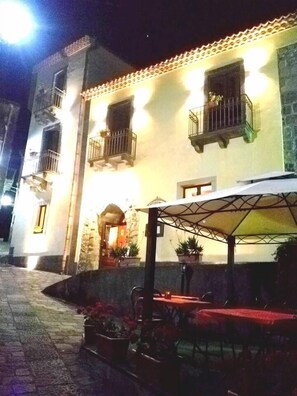 Front of property - Hotel Federico II (Castiglione di Sicilia)