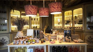 Bar (in der Unterkunft)