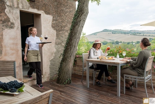 Tenuta Santi Giacomo e Filippo