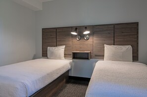 Family Suite, 1 Bedroom, Kitchen, River View | 1 bedroom, iron/ironing board, free WiFi, bed sheets