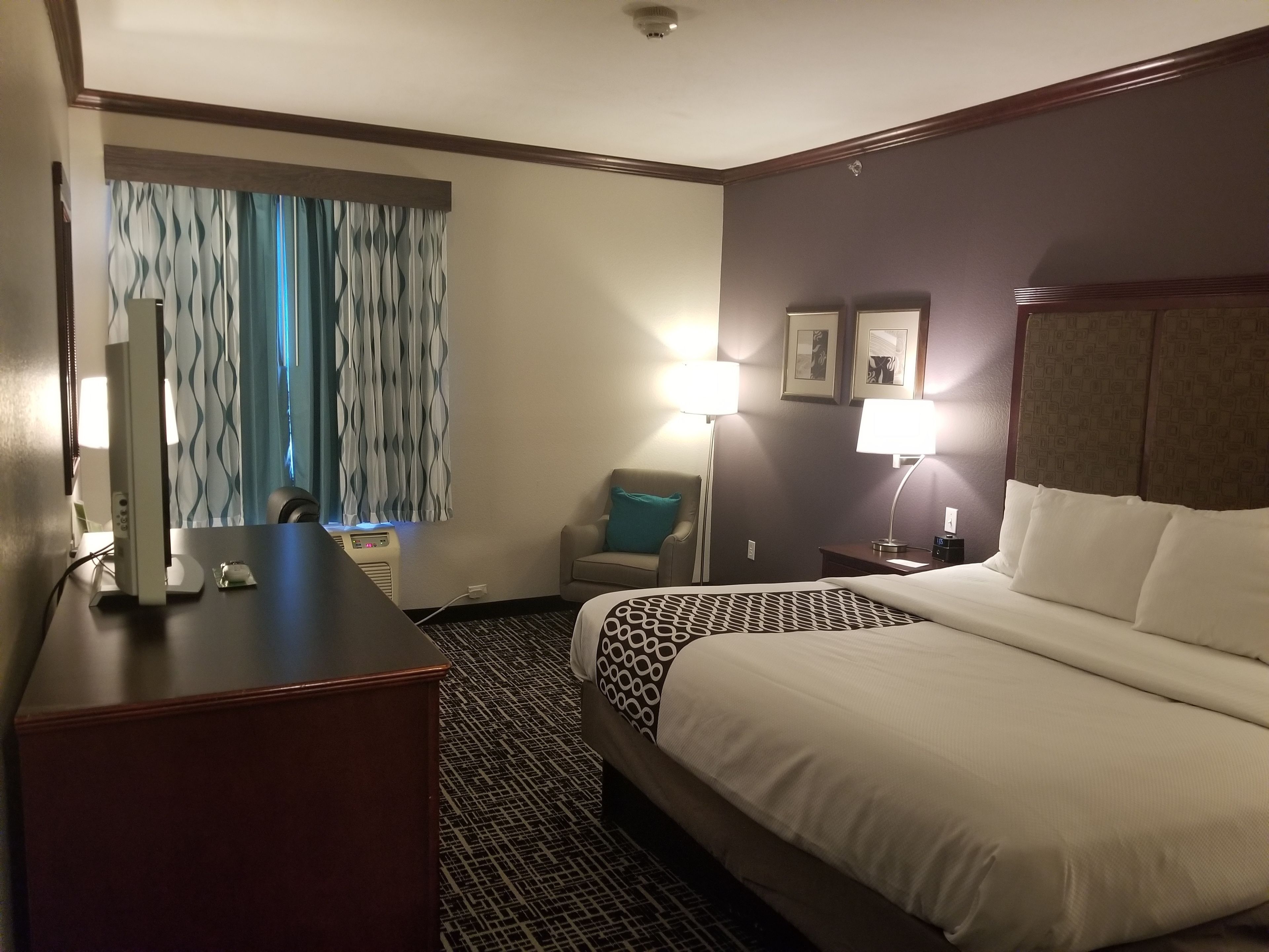 room, 1 king bed, non smoking | premium bedding, desk, blackout curtains, iron/ironing board