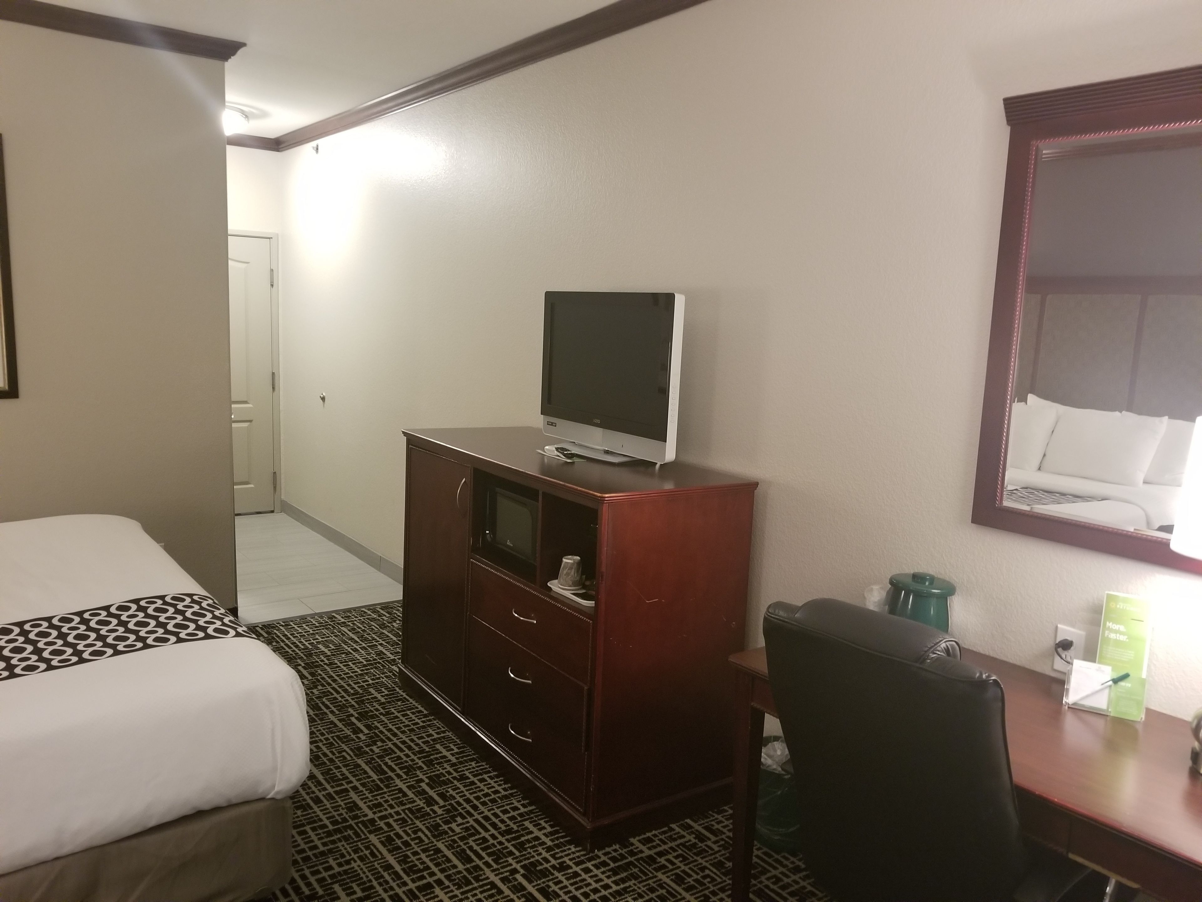 room, 1 king bed, non smoking | premium bedding, desk, blackout curtains, iron/ironing board