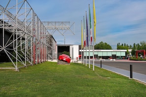 Exterior detail - Hotel Maranello Village (Maranello)