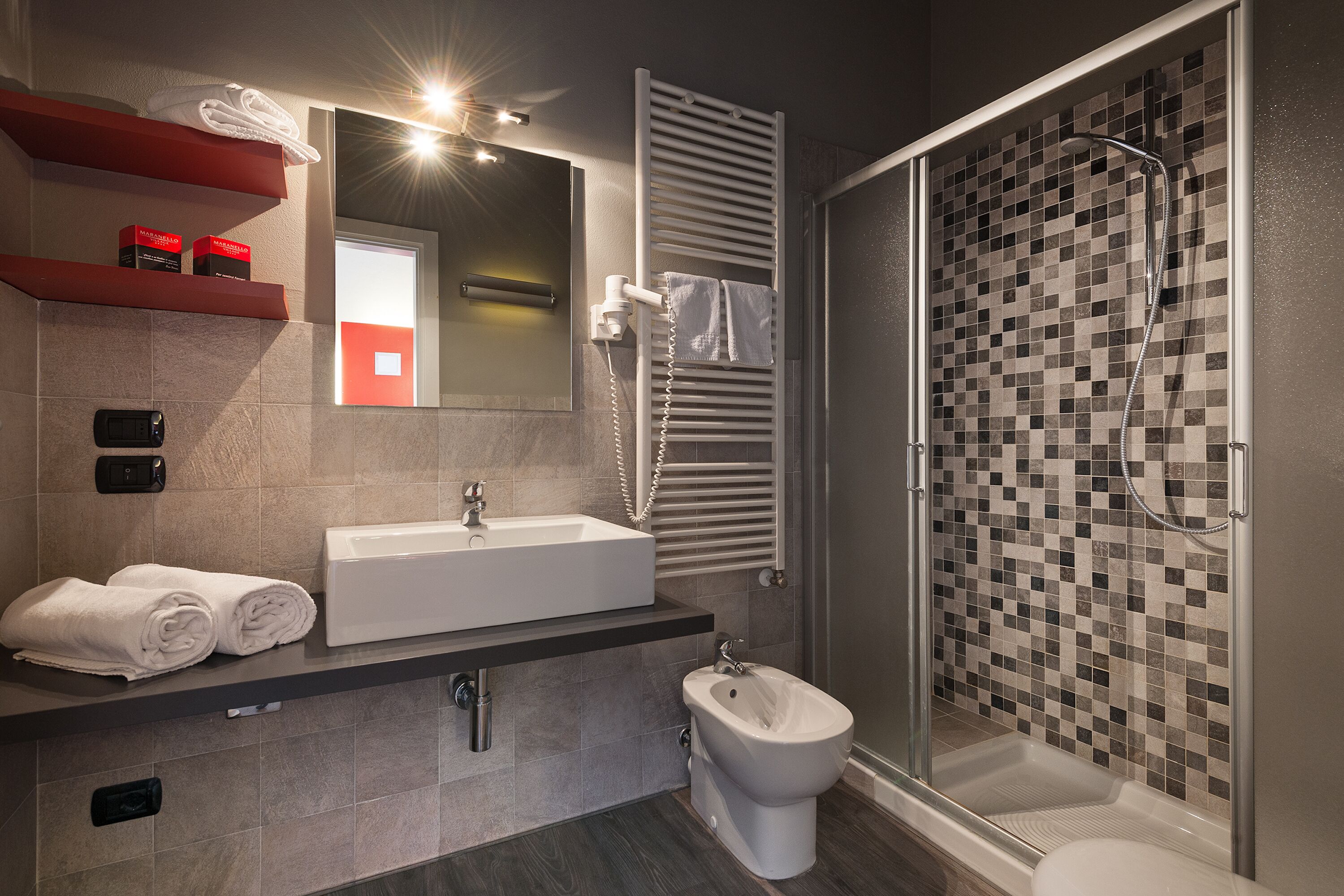 standard triple room | bathroom | shower, free toiletries, hair dryer, bidet