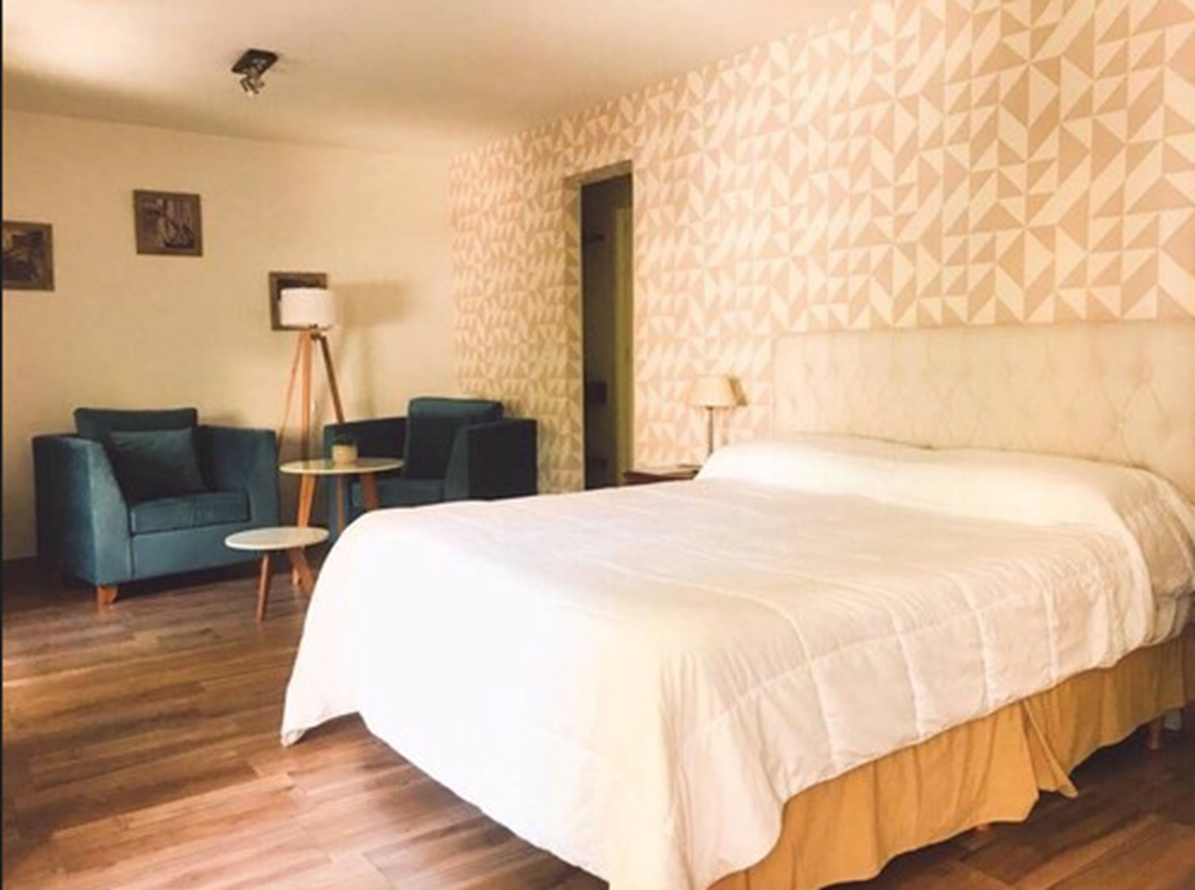 studio suite | premium bedding, down duvets, minibar, in-room safe