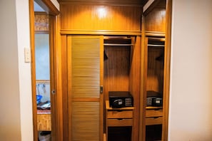 Minibar, in-room safe, desk, free WiFi