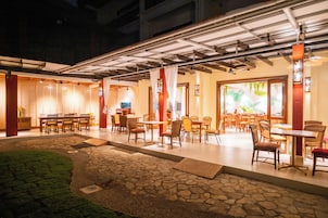 Breakfast, lunch, dinner served; pool views