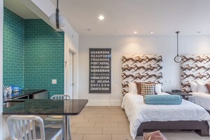 Greyhound Flat | Premium bedding, individually decorated, individually furnished