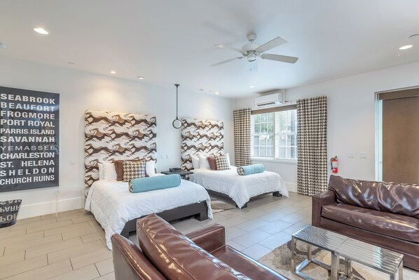 Greyhound Flat | Premium bedding, individually decorated, individually furnished