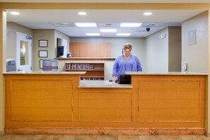 Reception - Candlewood Suites Macon by IHG (Macon)