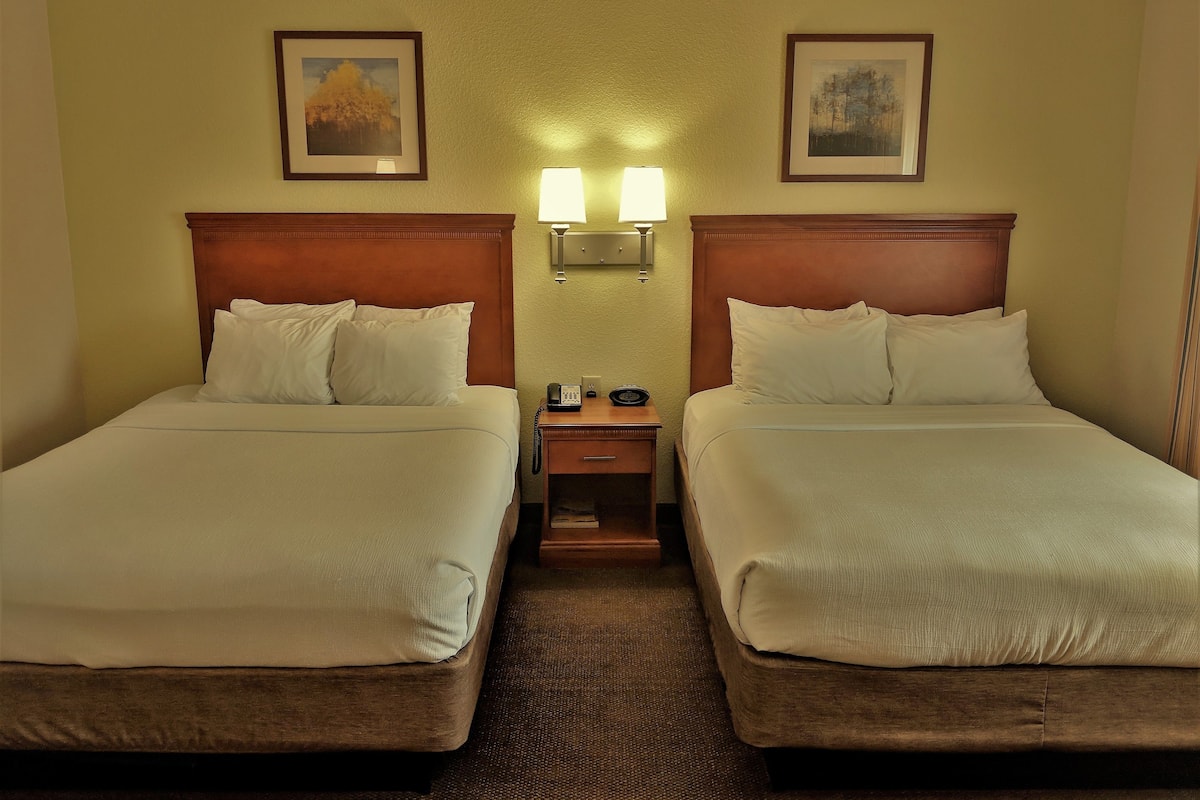 1 bedroom, in-room safe, iron/ironing board, free WiFi