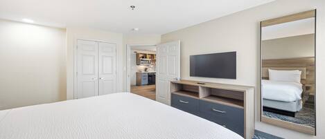 Suite, 1 chambre | Coffre-fort, fer et planche à repasser, accès au Wi-Fi (inclus)
