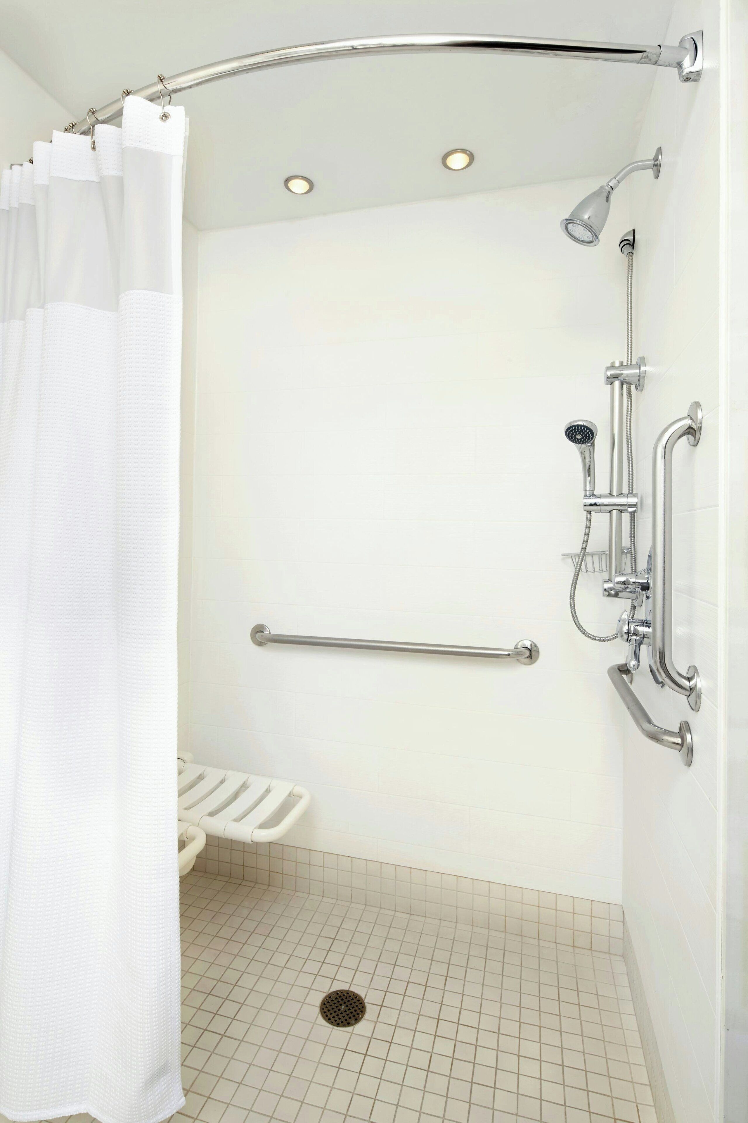 combined shower/bathtub, free toiletries, hair dryer, towels