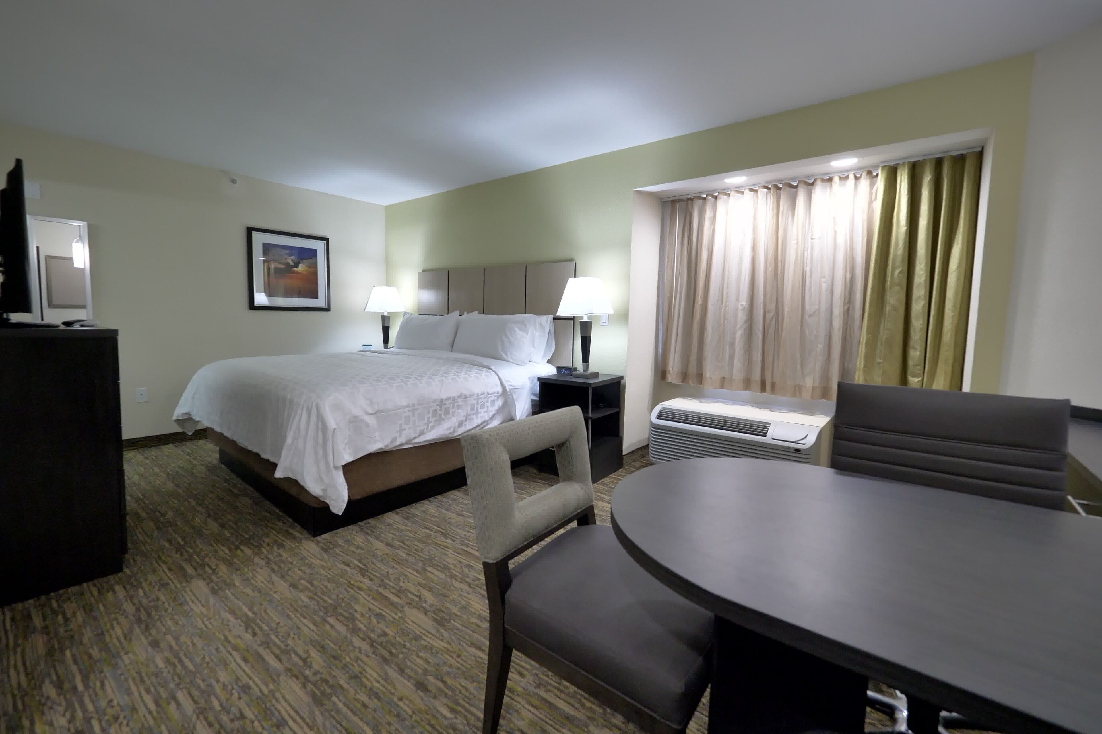 suite, 1 bedroom | premium bedding, in-room safe, desk, laptop workspace
