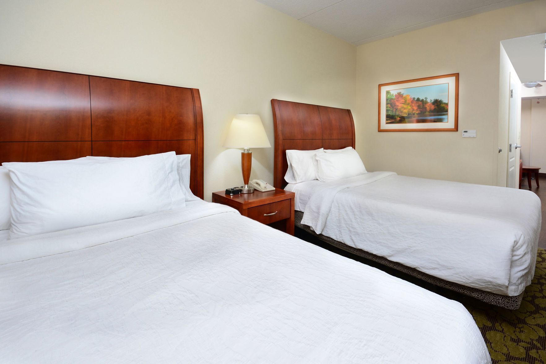 Premium bedding, in-room safe, desk, iron/ironing board