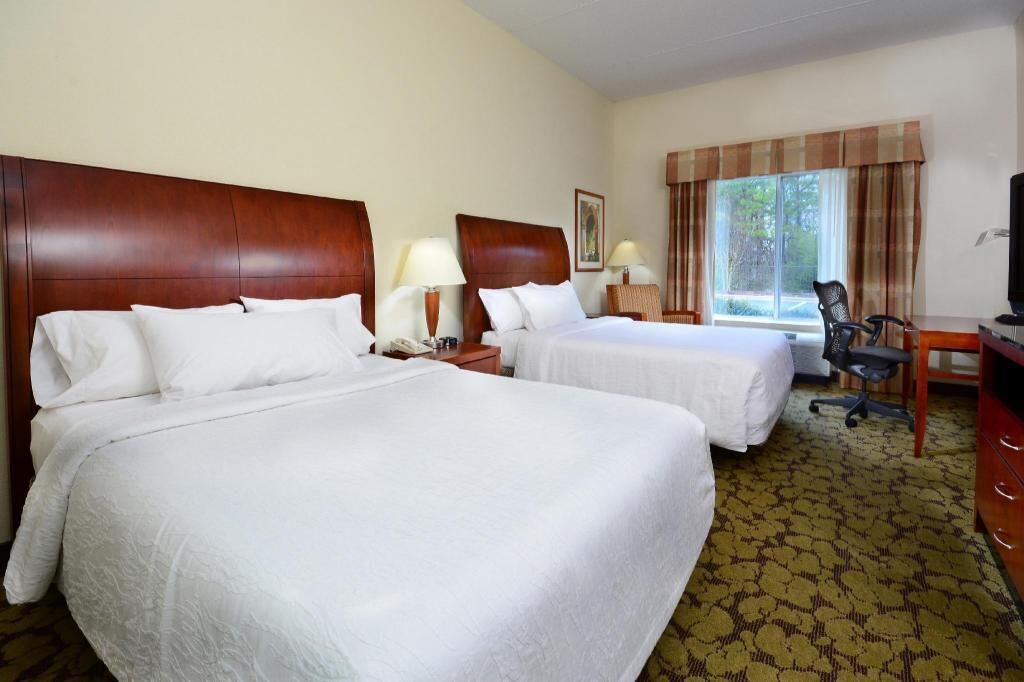 Premium bedding, in-room safe, desk, iron/ironing board