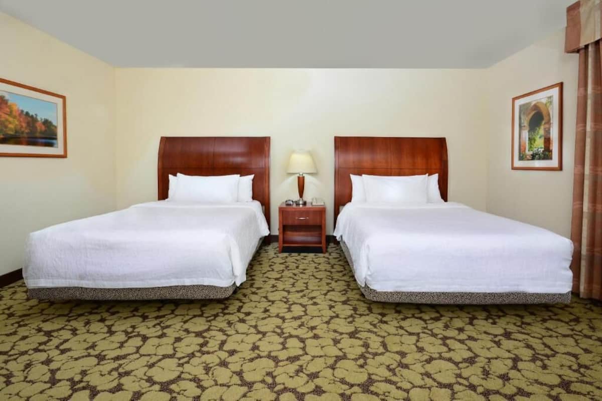 Premium bedding, in-room safe, desk, iron/ironing board