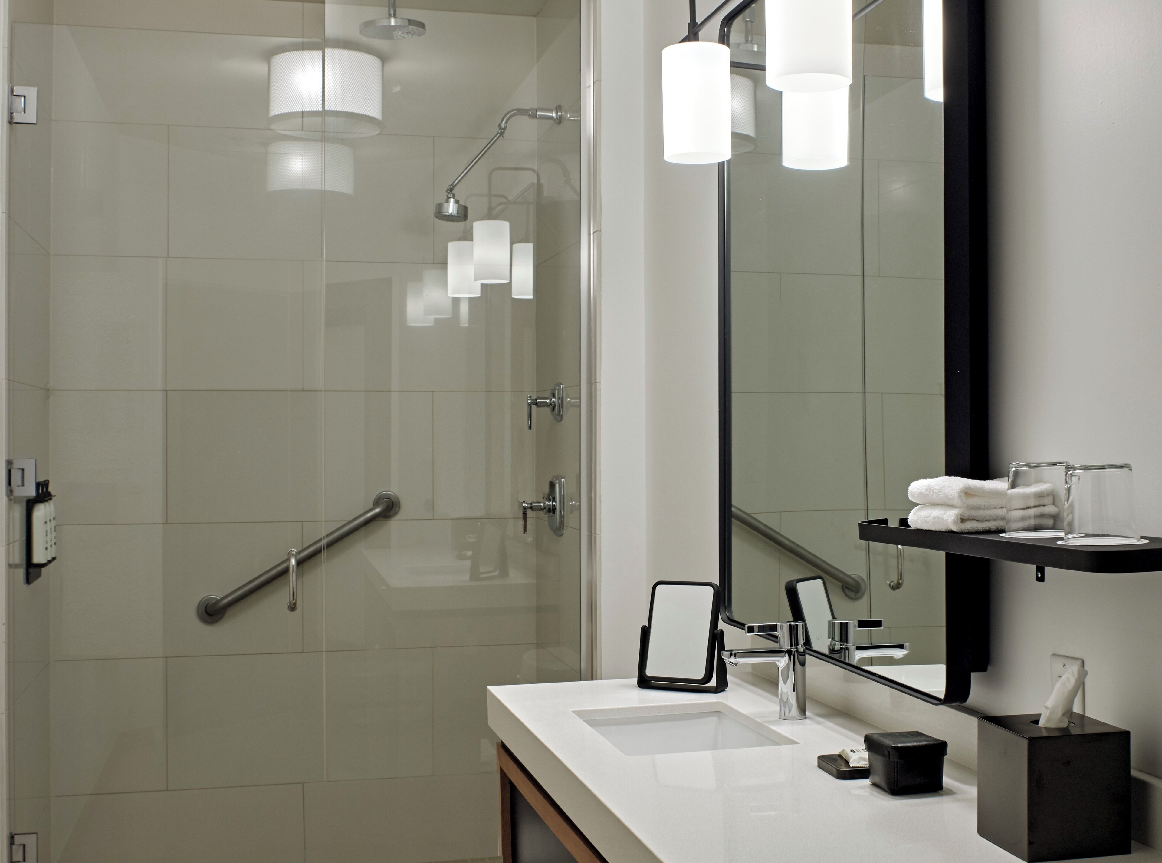 room, non smoking | bathroom | separate bathtub and shower, free toiletries, hair dryer, bathrobes