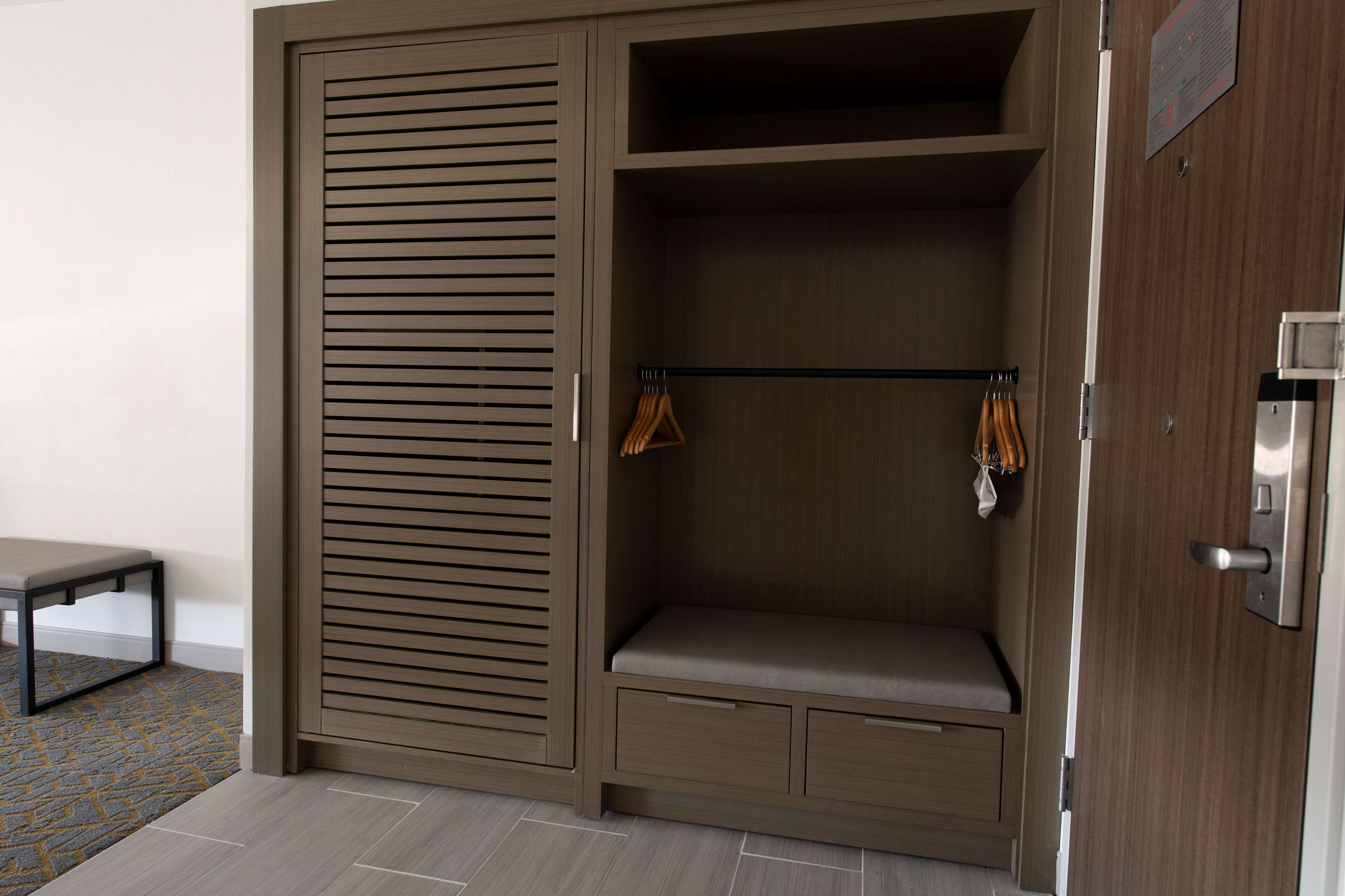 1 bedroom, in-room safe, desk, laptop workspace