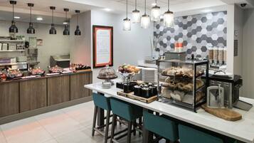 Colazione (14 USD a persona)