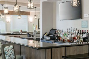 Bar (on property) - Hilton Garden Inn DFW North Grapevine (Grapevine)