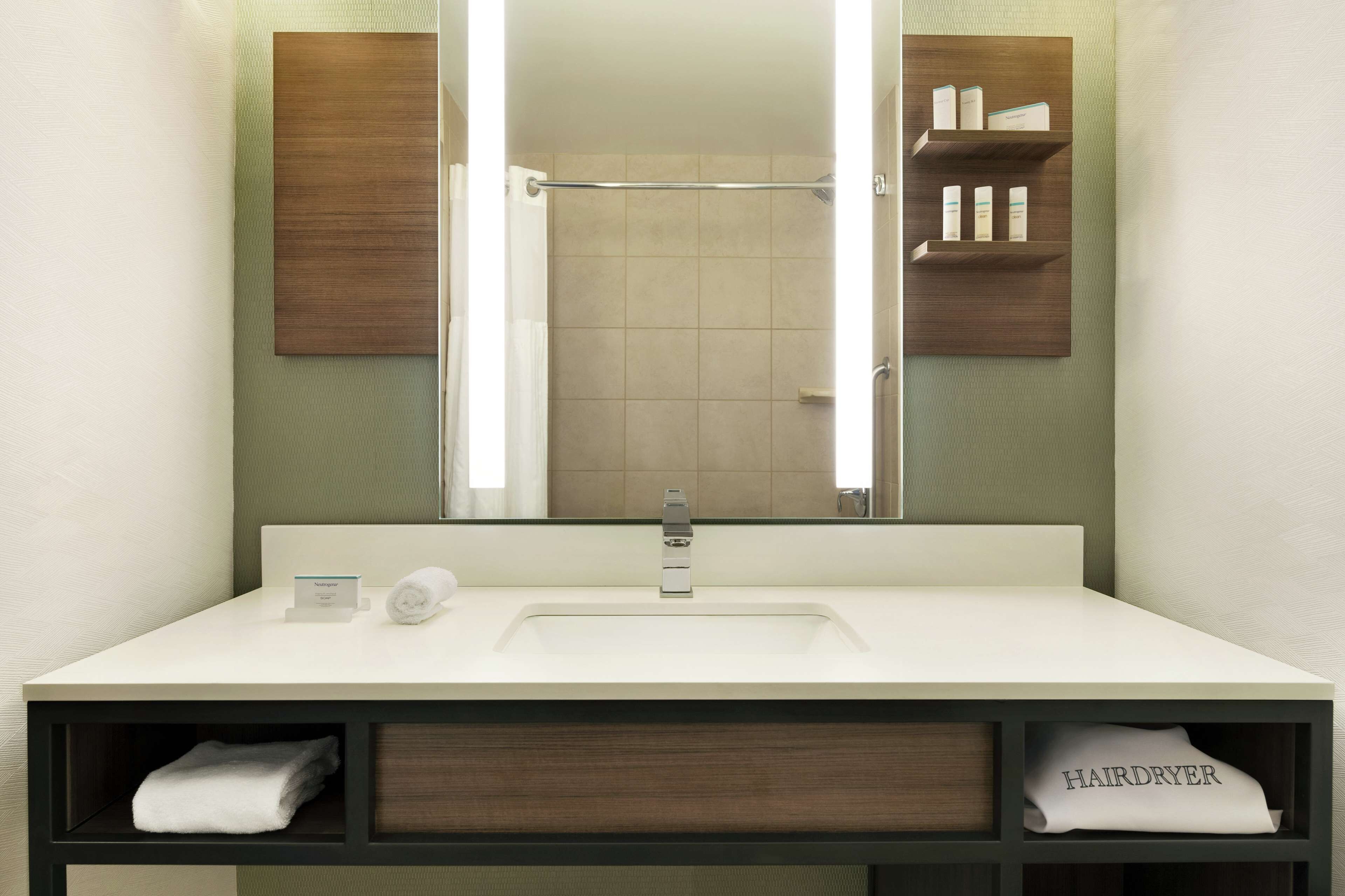 combined shower/bathtub, hair dryer, bathrobes, towels