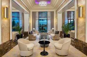 المنشأة من الداخل