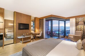 Senior Suite, Sea Side | Egyptiske bomuldslagner, premium-sengetøj, Select Comfort-senge, minibar