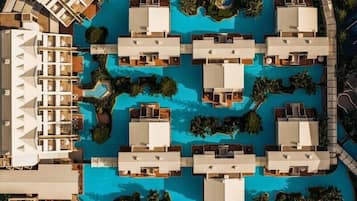 Lake Suite Pool Access | Exterior