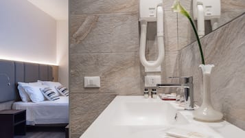 Double or Twin Room | Bathroom | Free toiletries, hair dryer, bidet, towels