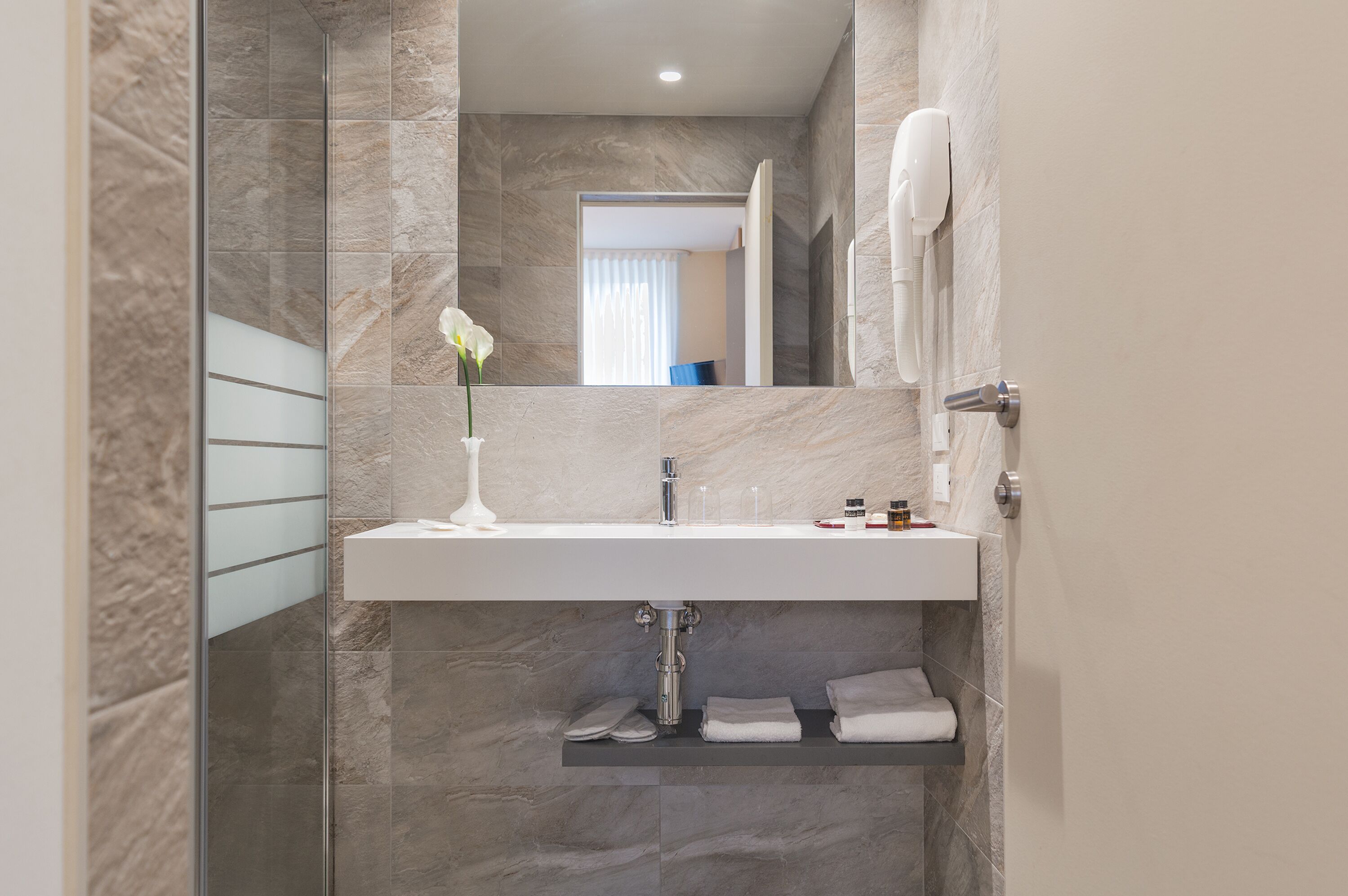 double or twin room | bathroom | free toiletries, hair dryer, bidet, towels