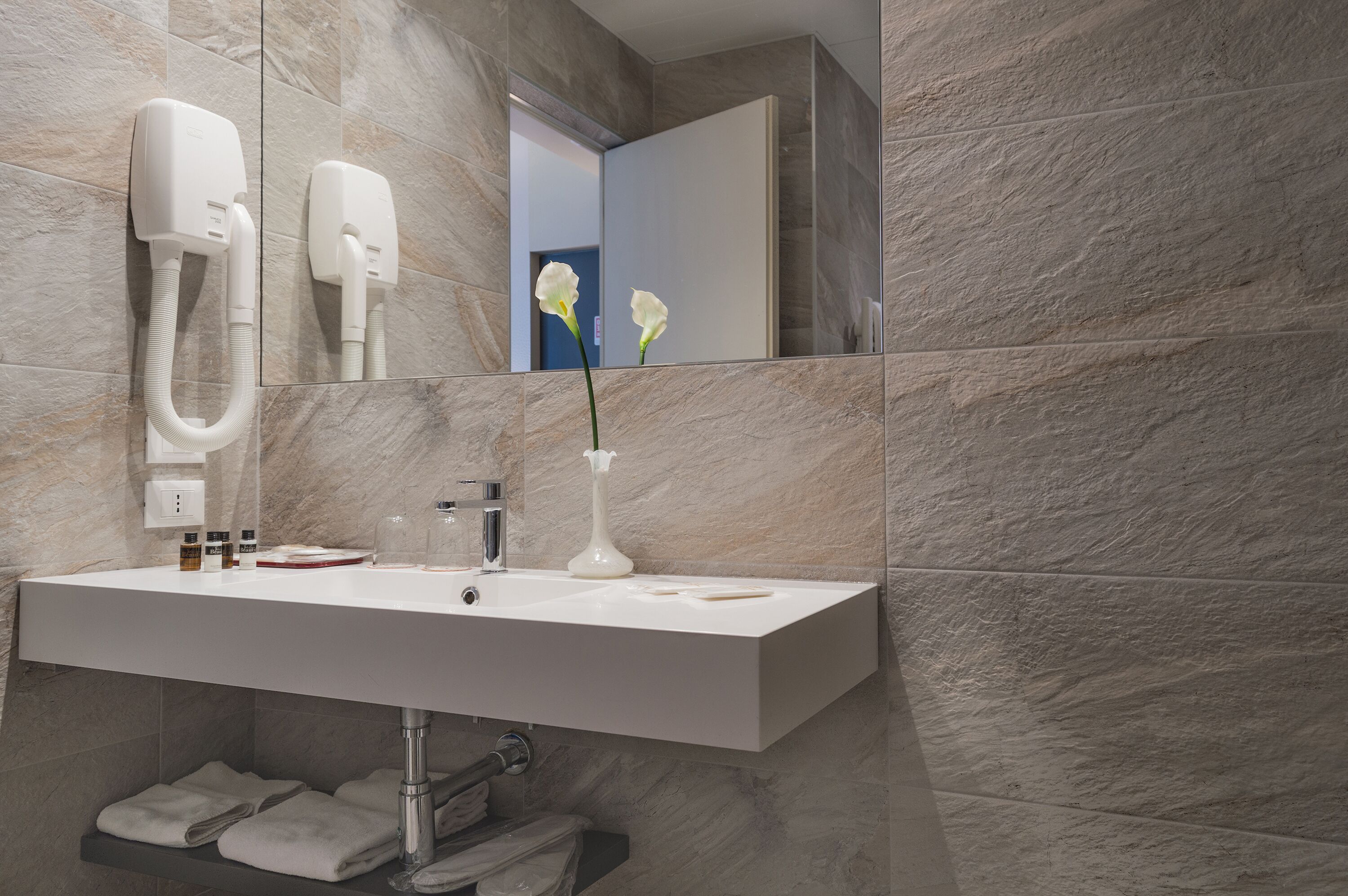 double or twin room | bathroom | free toiletries, hair dryer, bidet, towels