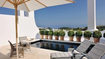 Suite with Private Pool & Spa Access | Sengetøy i egyptisk bomull, sengetøy av topp kvalitet og dundyner