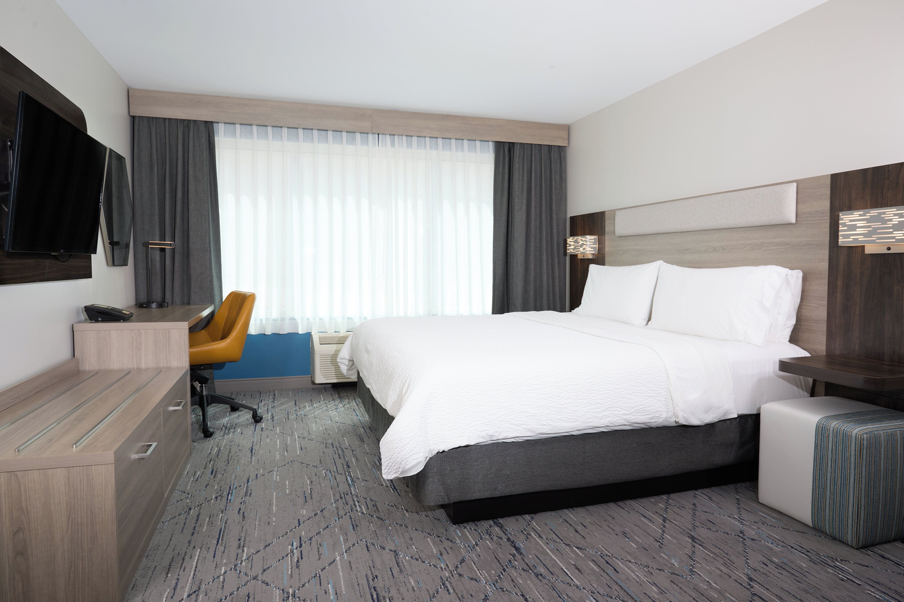 suite, 1 king bed | pillow-top beds, desk, laptop workspace, blackout curtains