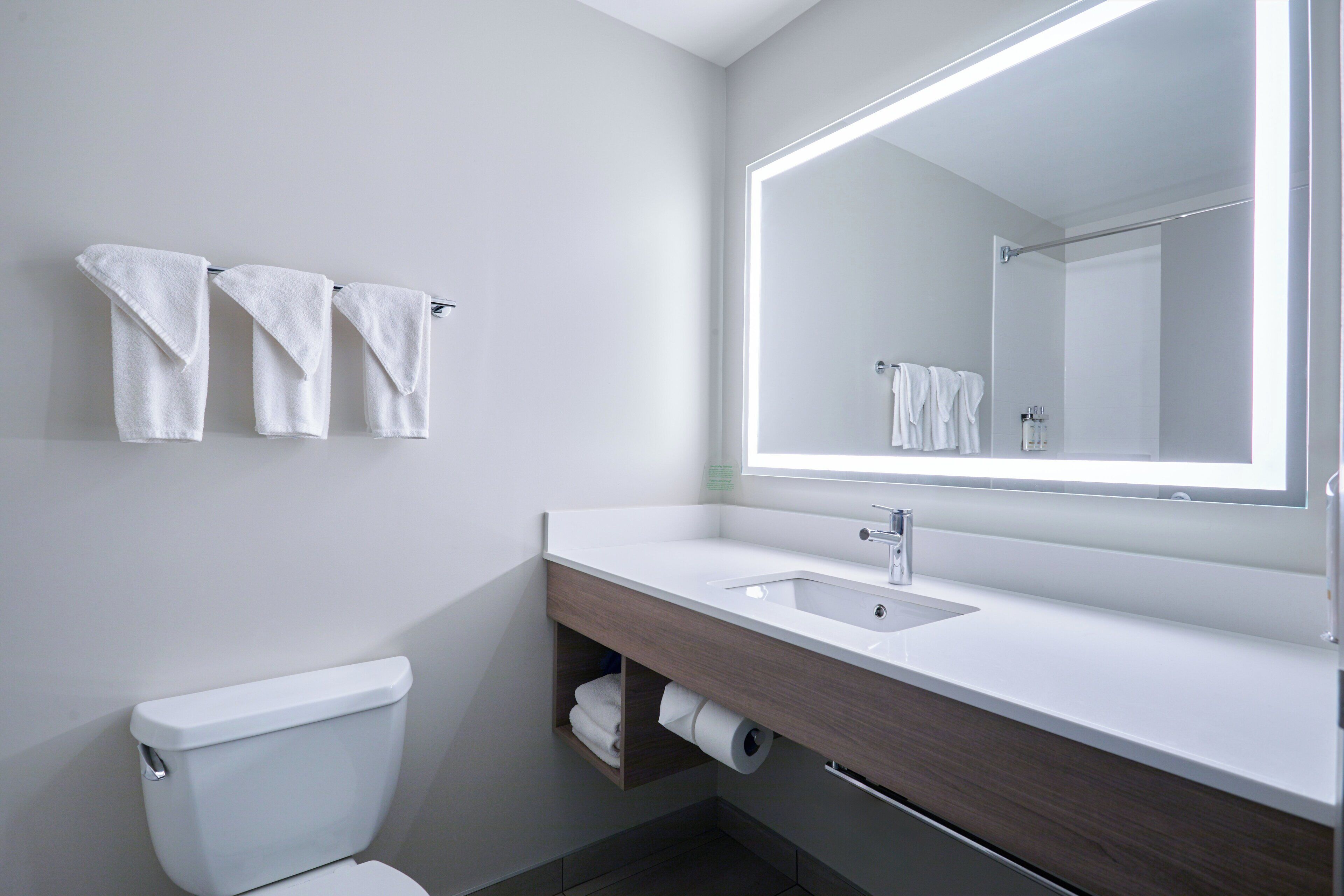 standard room, 2 queen beds (wet bar) | bathroom | combined shower/bathtub, free toiletries, hair dryer, towels