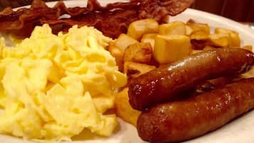 Café da manhã completo grátis todos os dias