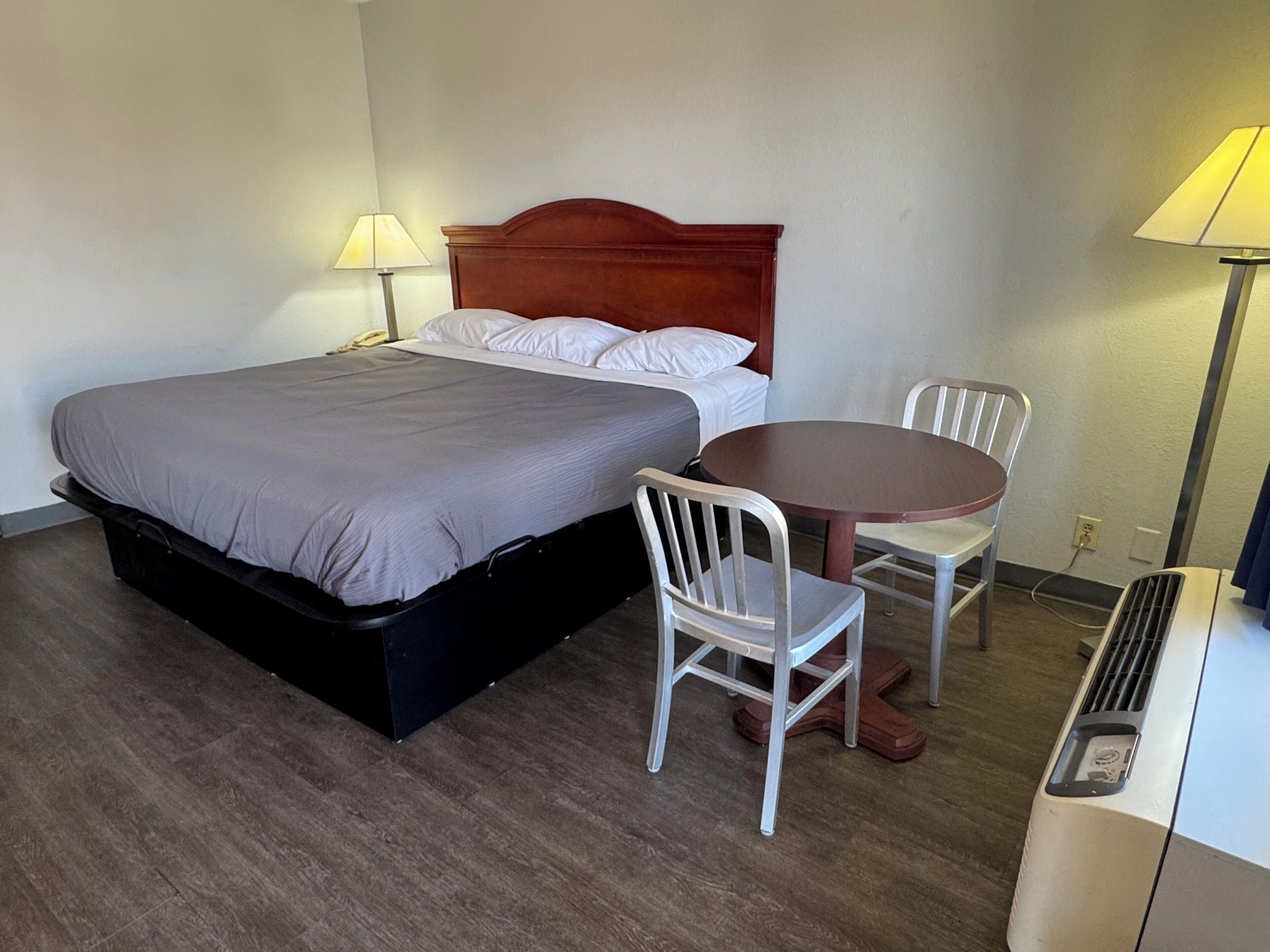 Economy Single Room | Desk, free WiFi, bed sheets