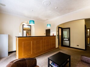 Lobby - The Gables Hotel (Gretna)