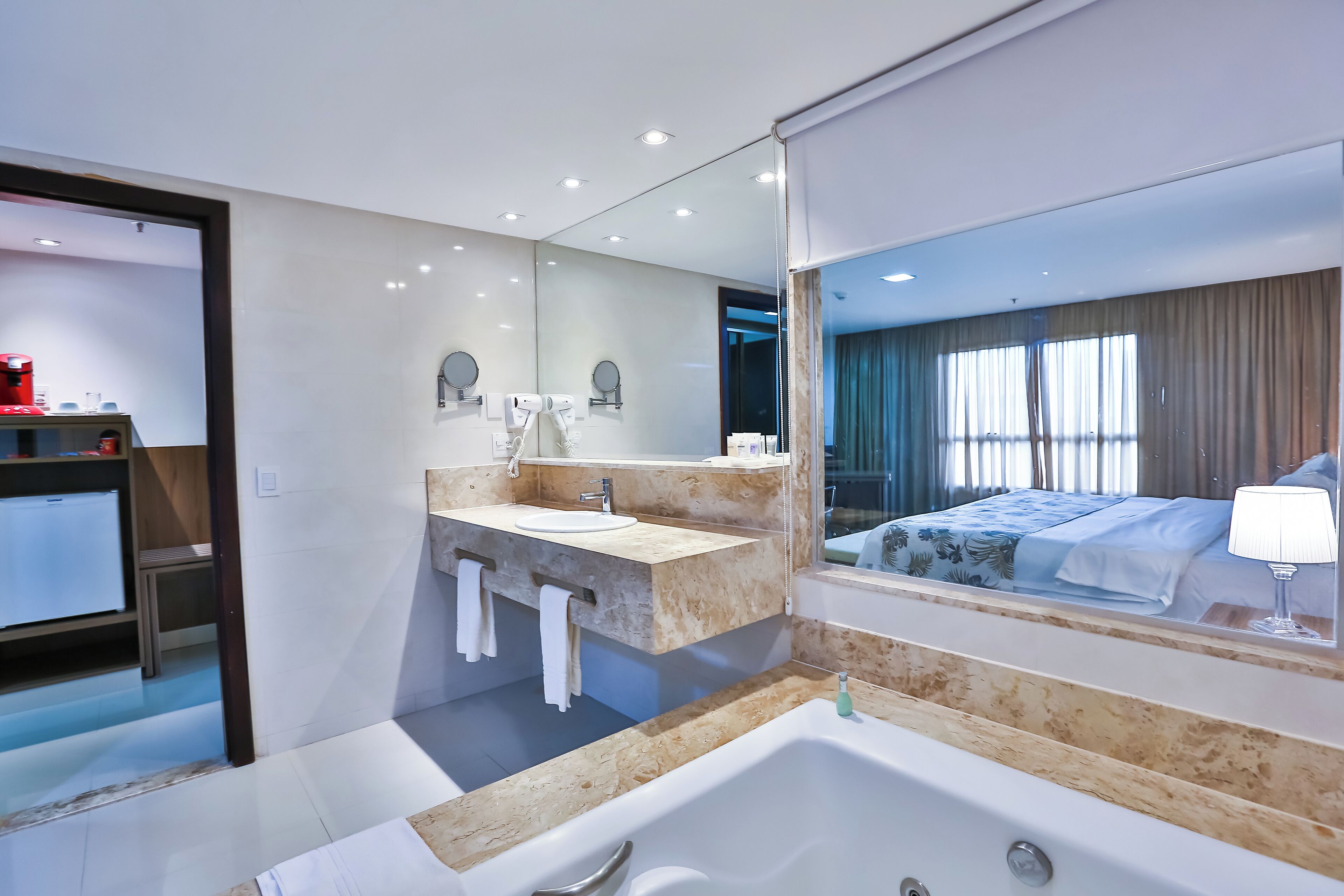 deluxe suite, 1 king bed | 1 bedroom, minibar, in-room safe, desk