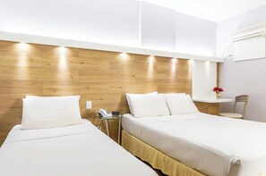 Premium Casal + 1 solteiro | Ropa de cama de alta calidad y caja de seguridad en la habitación 