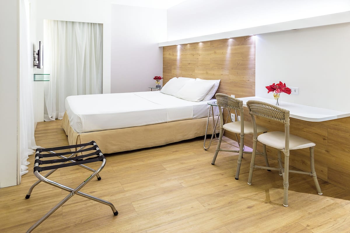 Doppia Premium, 1 letto matrimoniale | Biancheria da letto di alta qualità, una cassaforte in camera