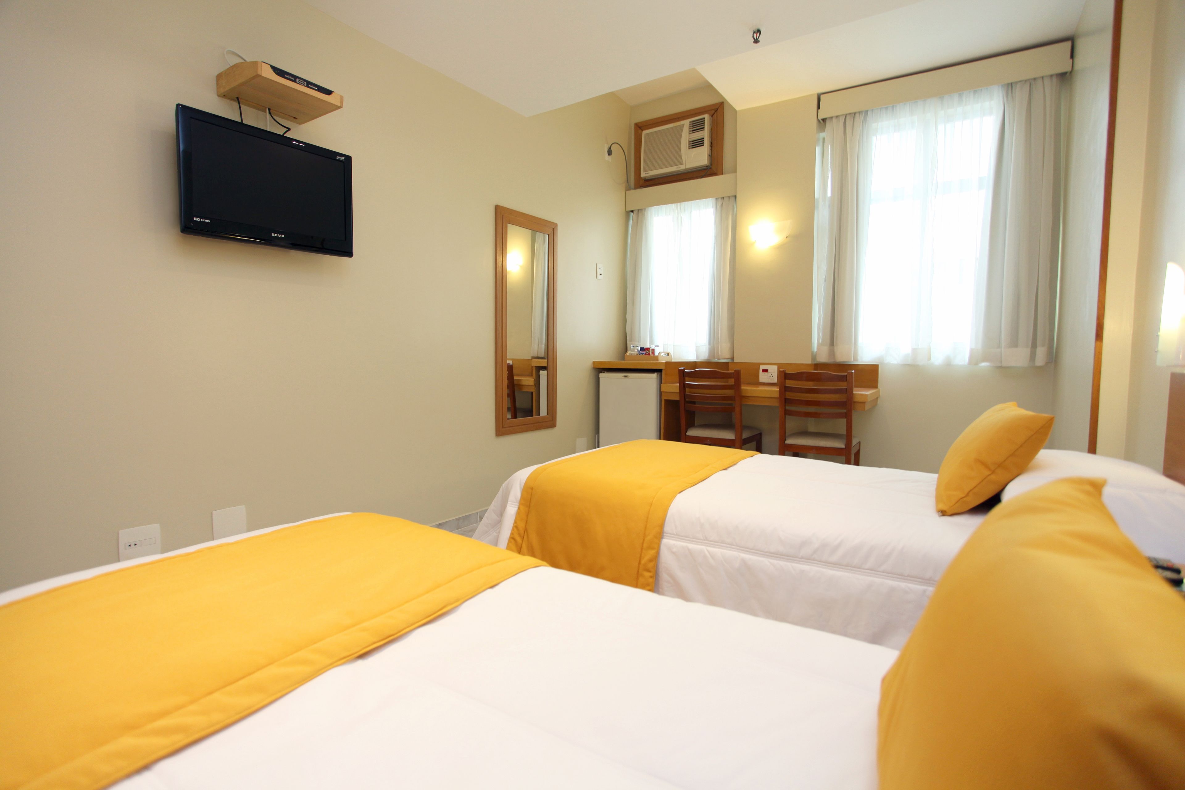 hypo-allergenic bedding, minibar, in-room safe, soundproofing