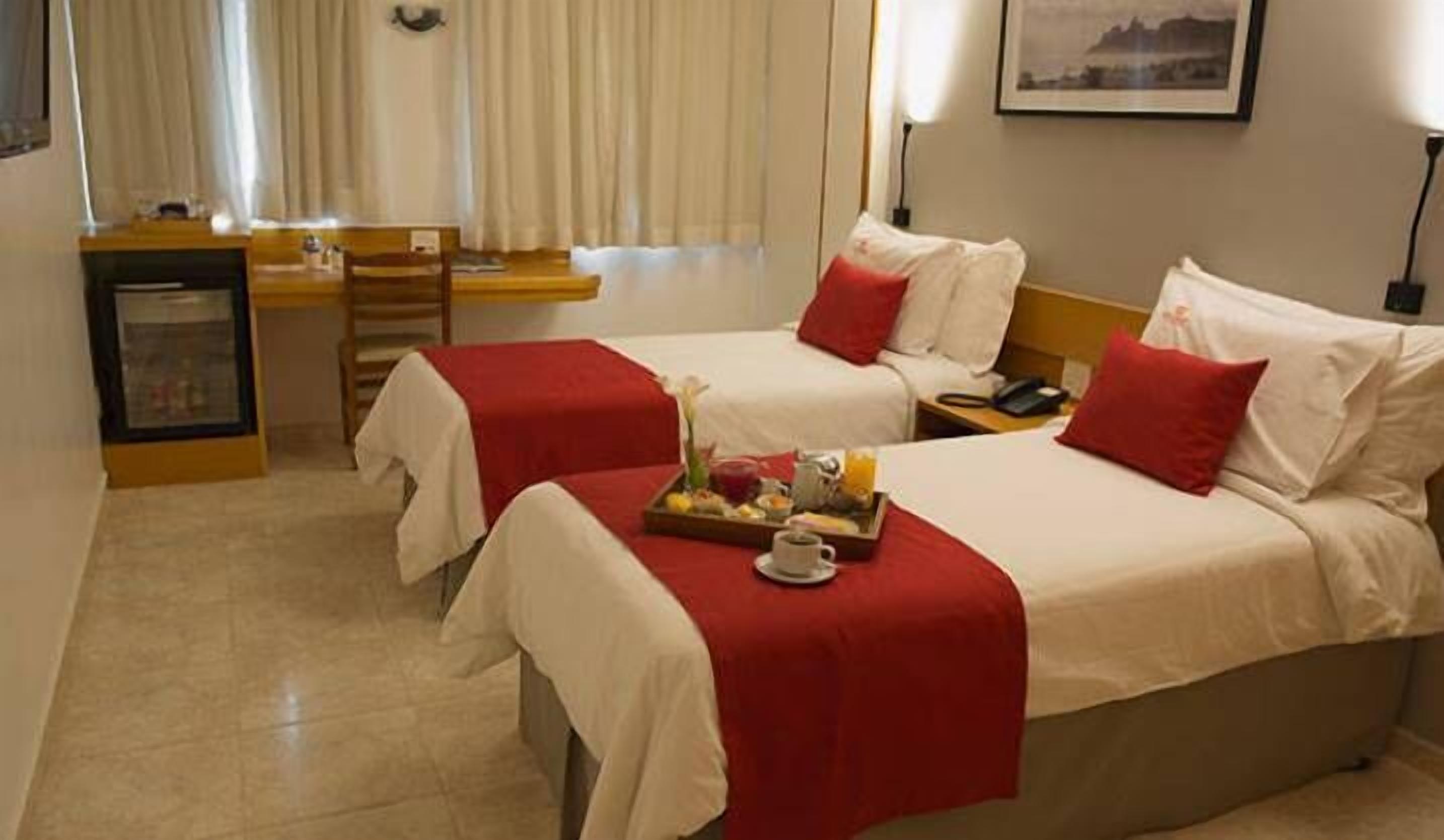 Ropa de cama hipoalergénica y minibar 